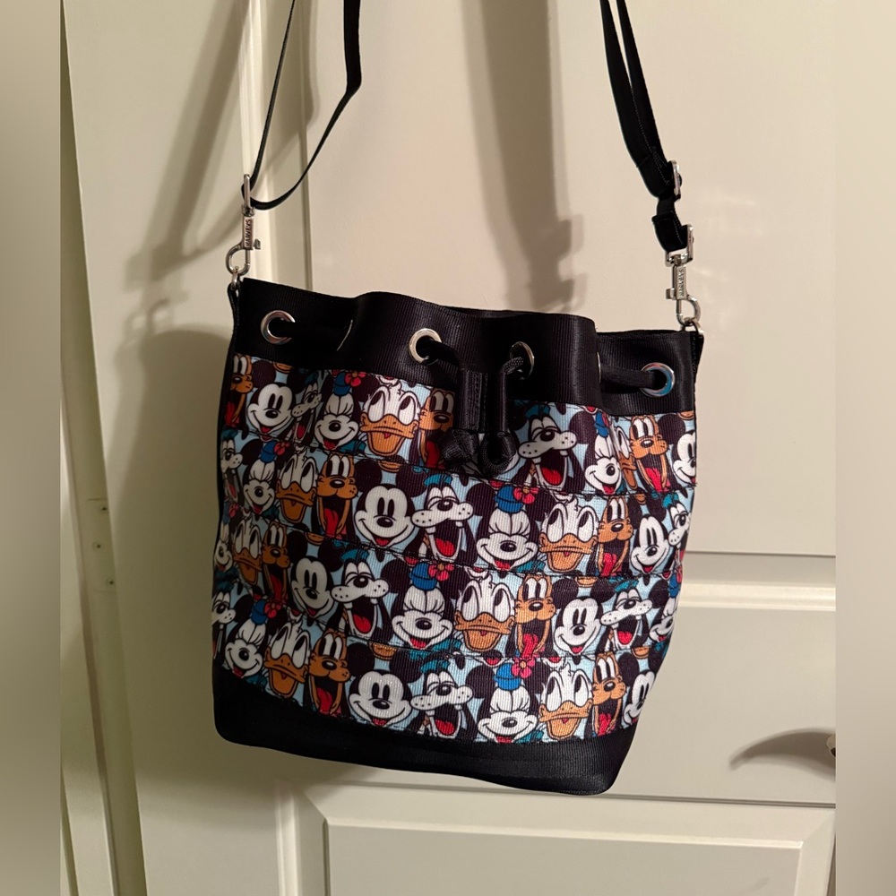 Harveys Disney Mickey and Friends BFF Park Hopper